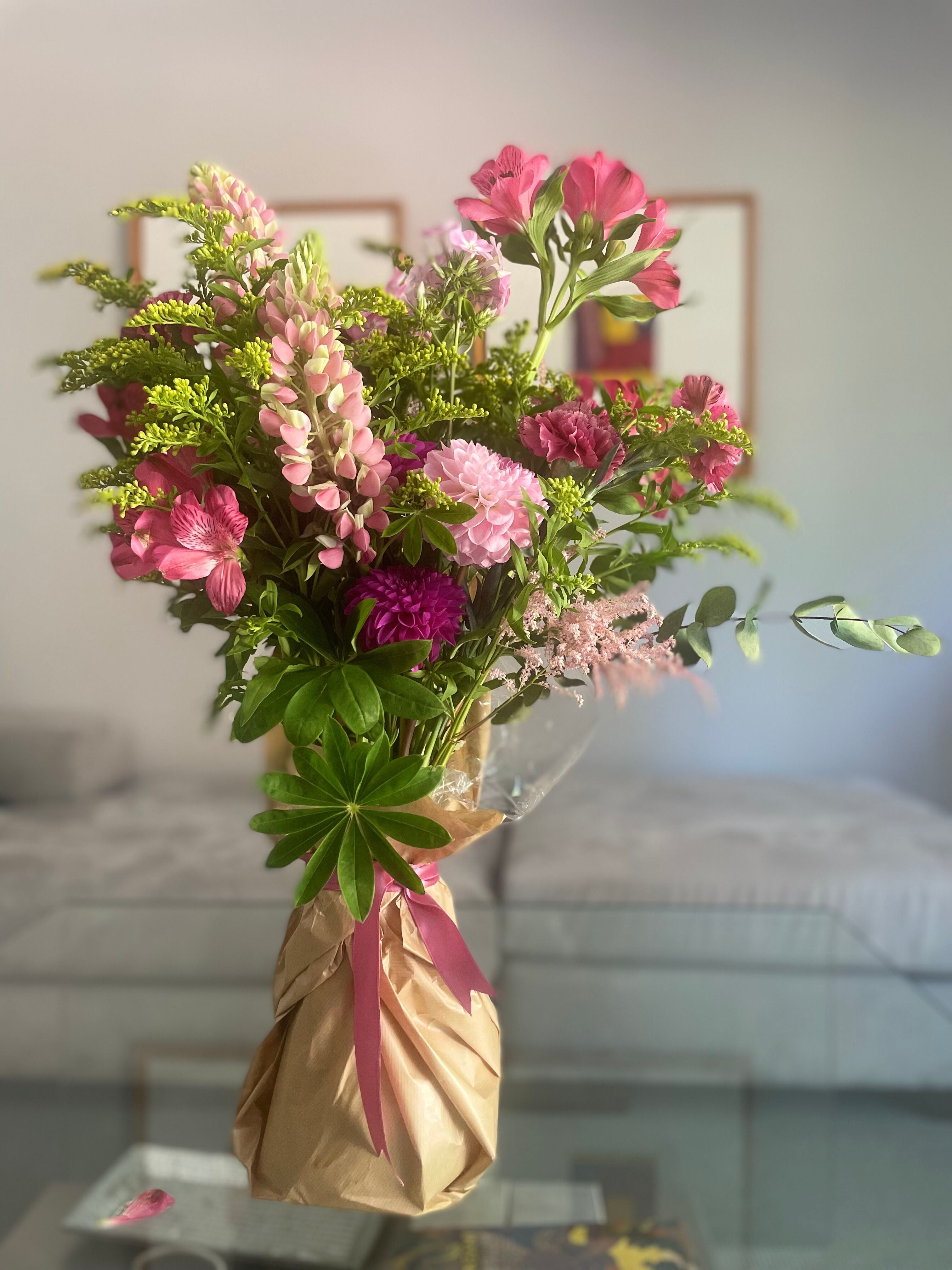 Medium Flower Arrangements